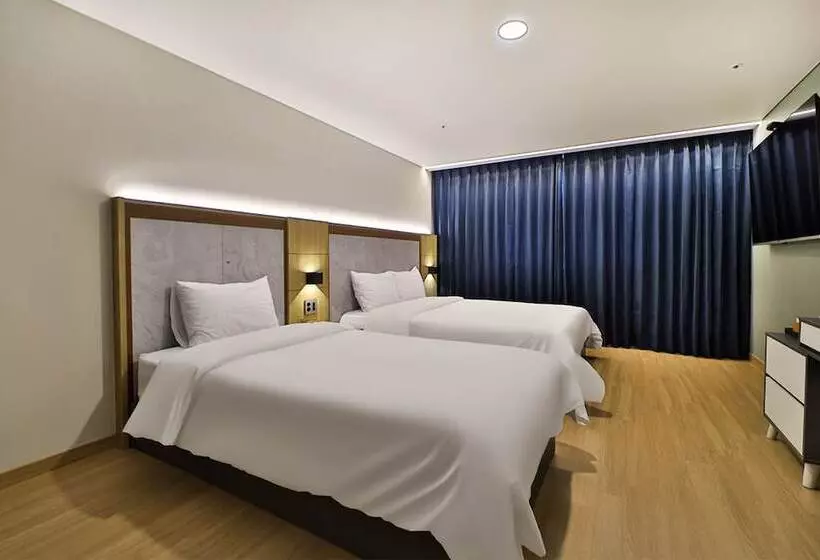 Hotelli Gimhae Eobang-dong City