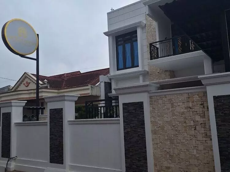 Aamiaismajoitus (B&B) Ar Raudhah Hotel Syariah