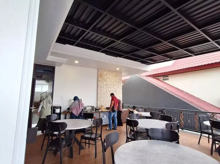 Aamiaismajoitus (B&B) Ar Raudhah Hotel Syariah