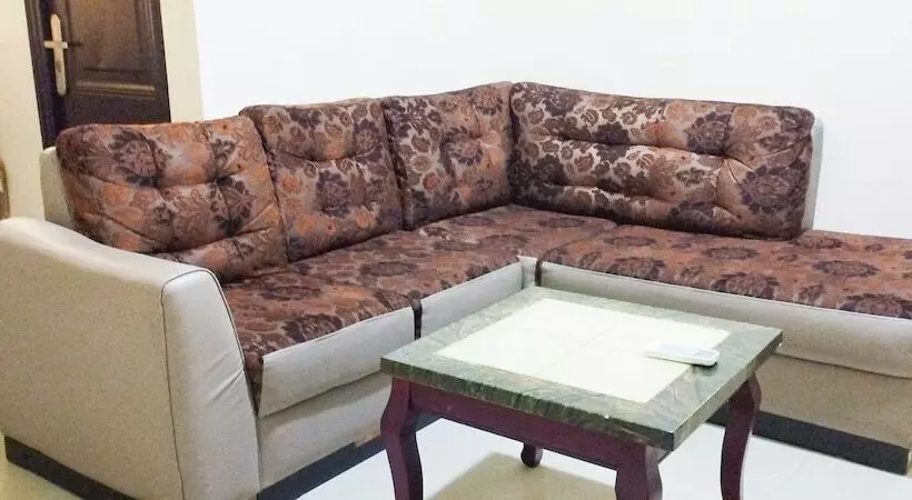 Breakfort Hotel And Suites