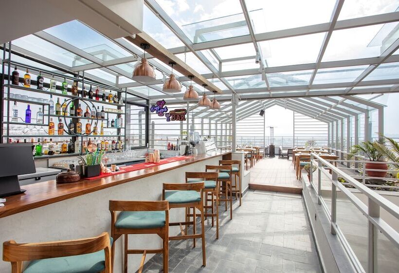 هتل Bhrikuti Tara