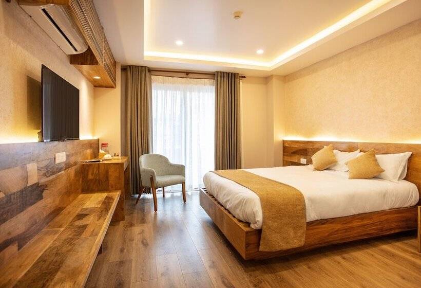 هتل Bhrikuti Tara