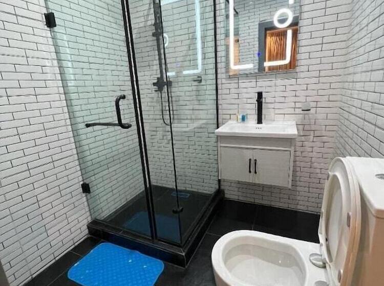 De Phantom Continental Hotel Lekki