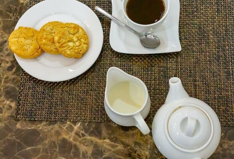 De Phantom Continental Hotel Lekki