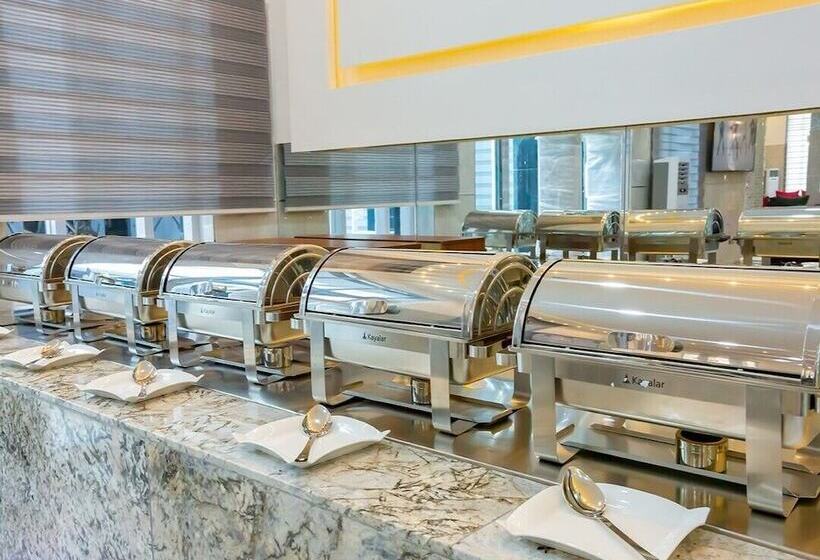 De Phantom Continental Hotel Lekki