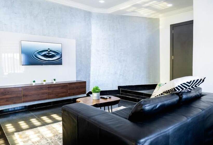 Jotani Living Hotel And Suites