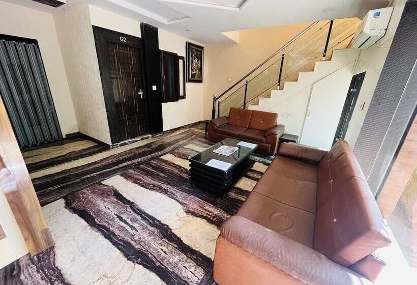 בית מלון כפרי Raj Villas