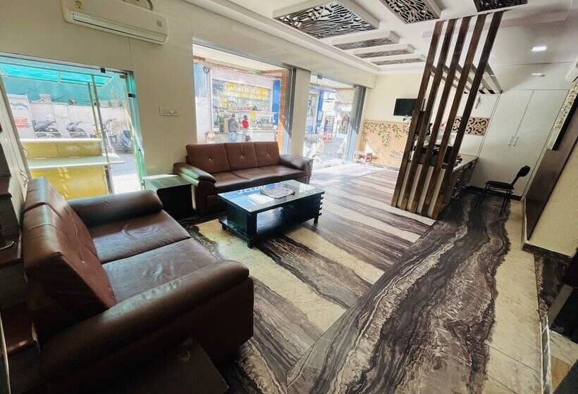 בית מלון כפרי Raj Villas