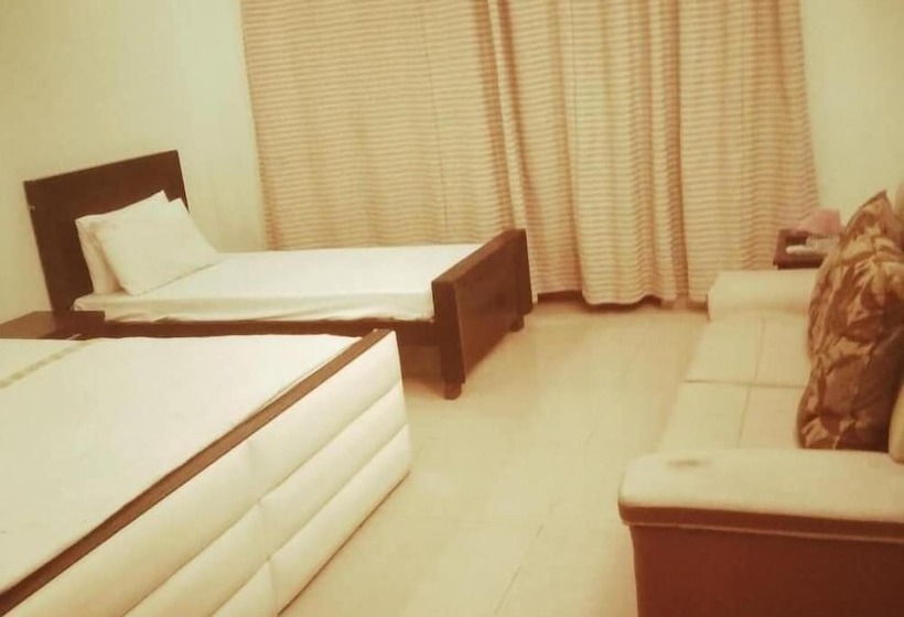 هتل Versa Apartment And Lodges Lahore