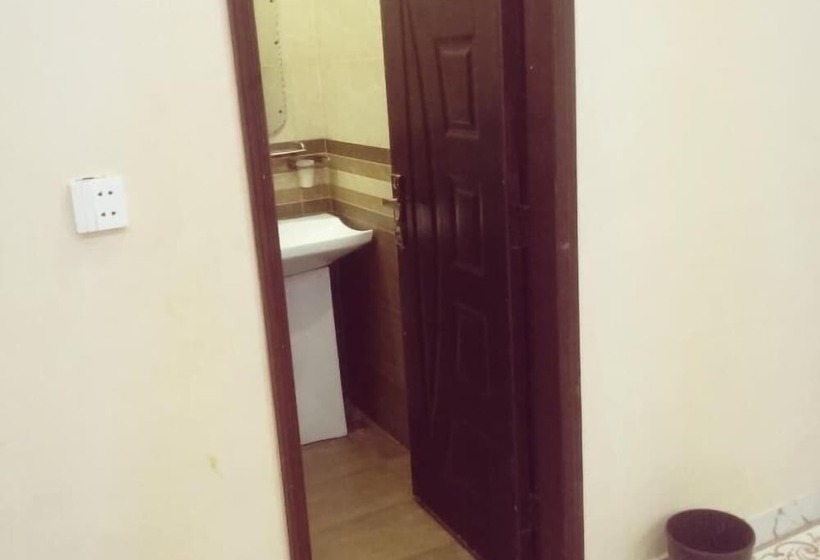 هتل Versa Apartment And Lodges Lahore