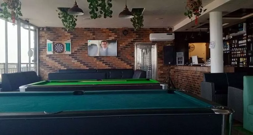 Vinpy Hotels