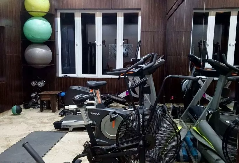 Vinpy Hotels