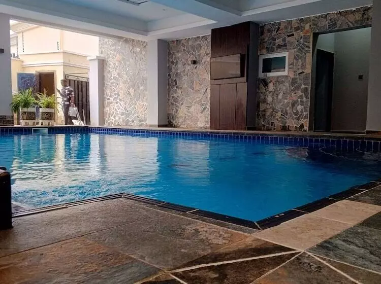 Vinpy Hotels