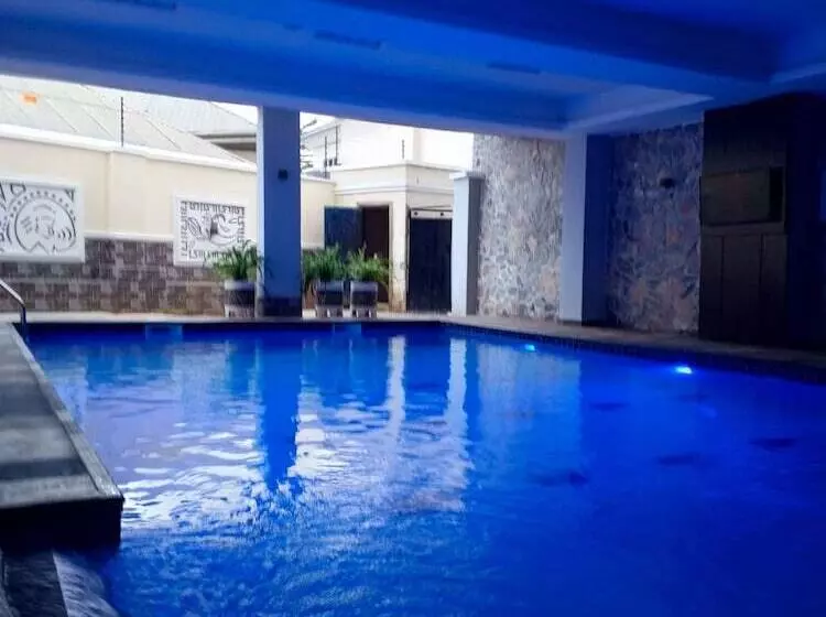 Vinpy Hotels