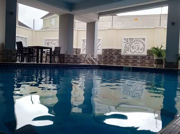 Vinpy Hotels