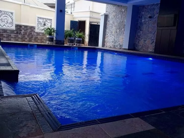 Vinpy Hotels