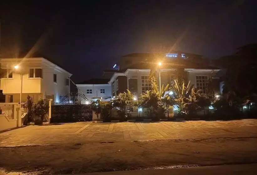 Vinpy Hotels