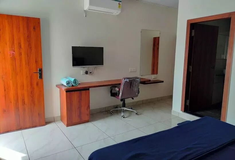 Unique Hotel & Stays