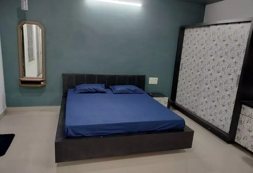 Unique Hotel & Stays
