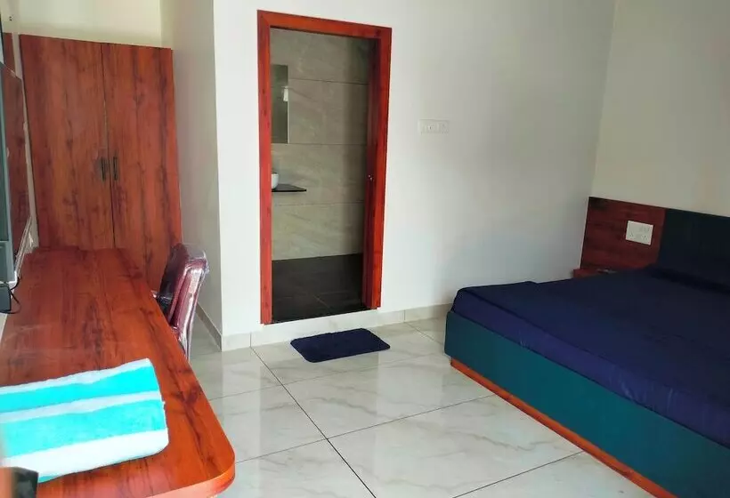 Unique Hotel & Stays