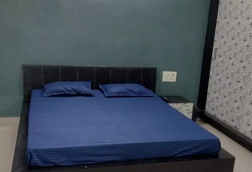 Unique Hotel & Stays