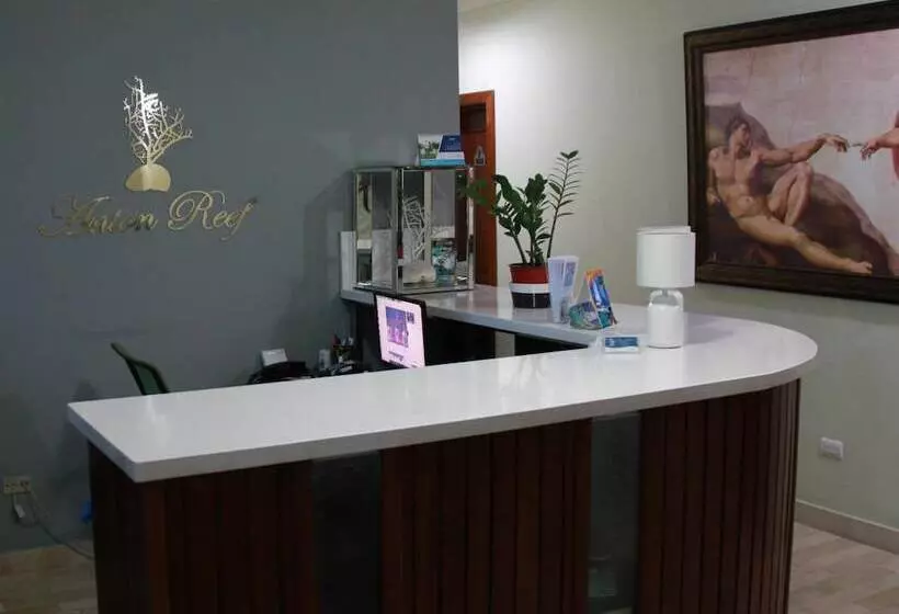 هتل Anton Reef