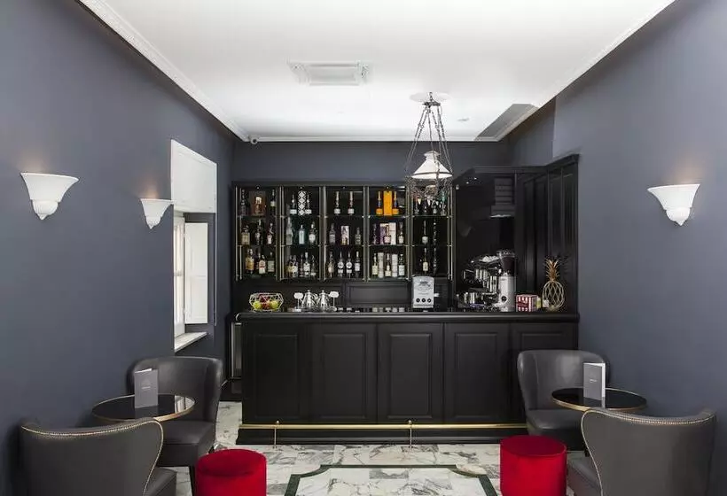 Boutique Hotel Metro 900