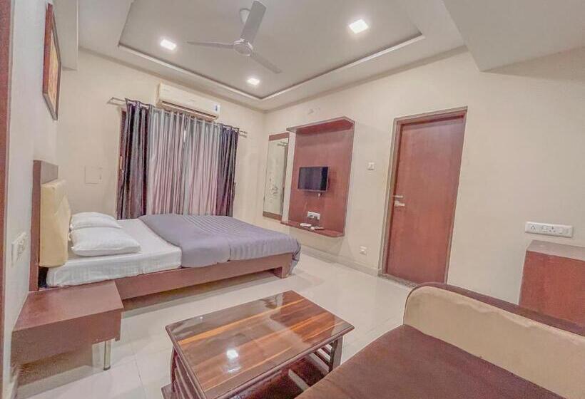 בית מלון כפרי Parkview Residency