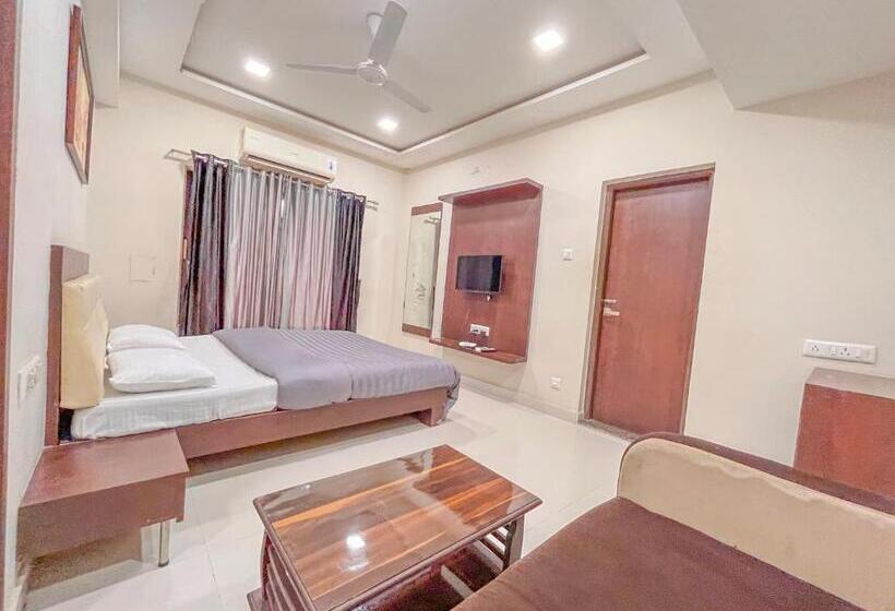 בית מלון כפרי Parkview Residency