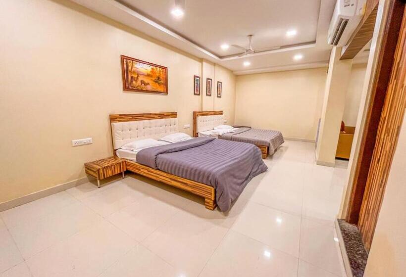 בית מלון כפרי Parkview Residency