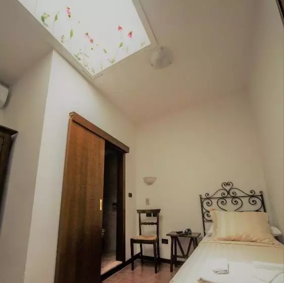 ホテル Porta Marmorea