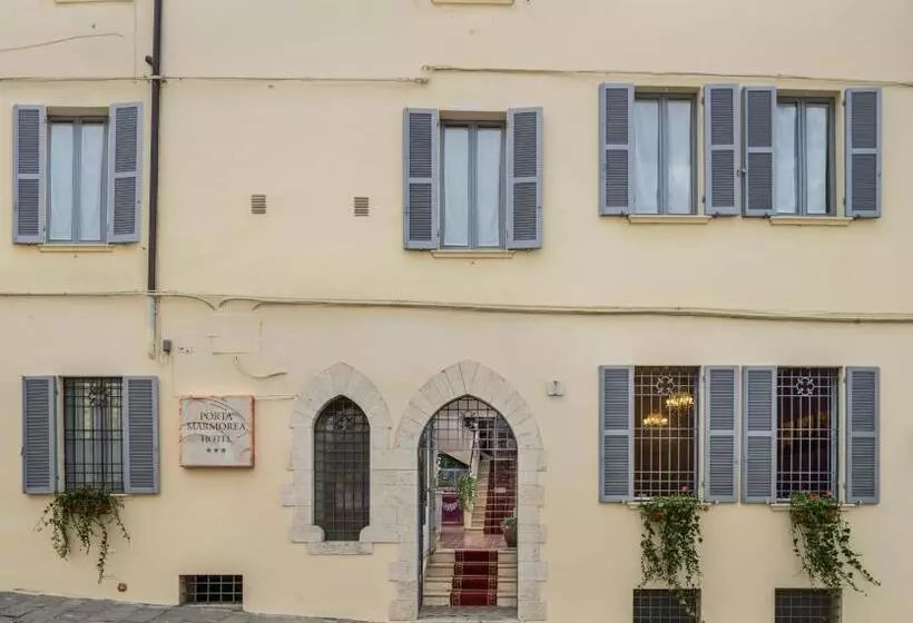 ホテル Porta Marmorea