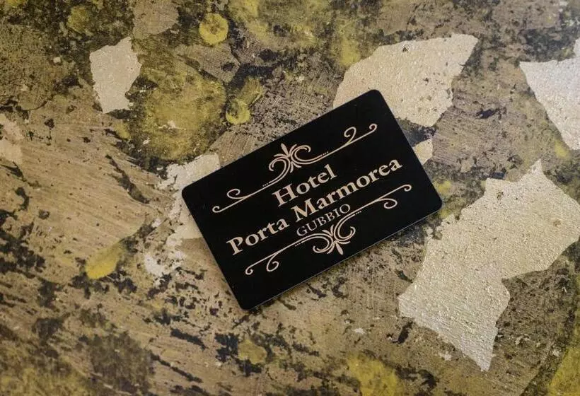 ホテル Porta Marmorea