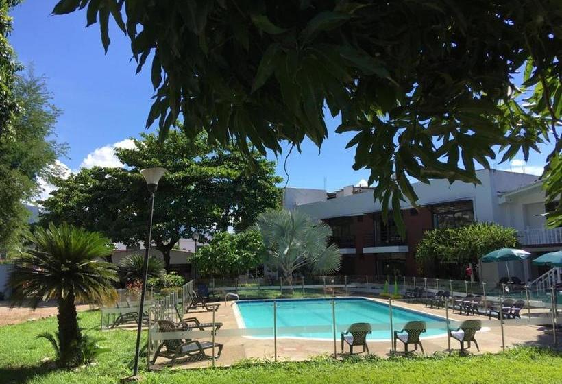 هتل Restaurante Versalles