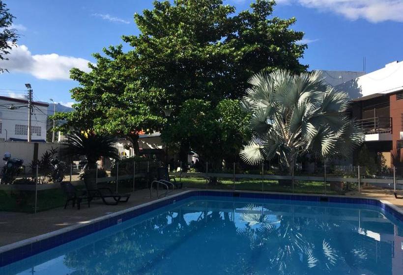 هتل Restaurante Versalles