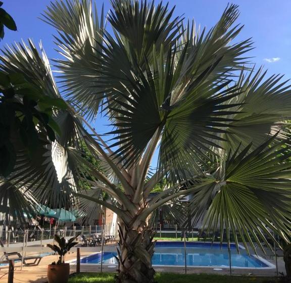 هتل Restaurante Versalles