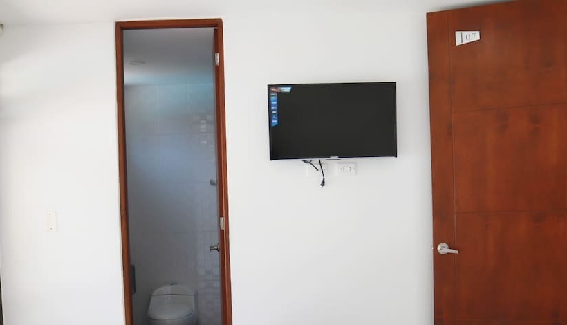 هتل Restaurante Versalles