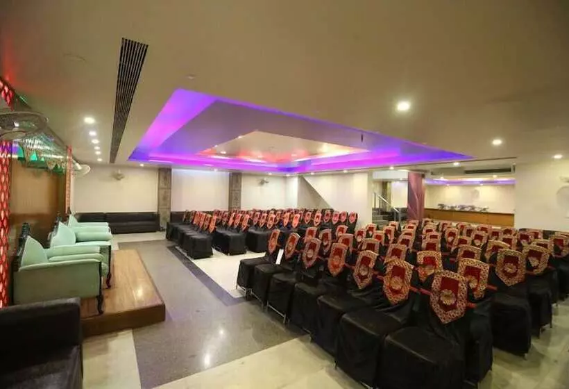Royal Park Hotels & Resorts, Ghaziabad