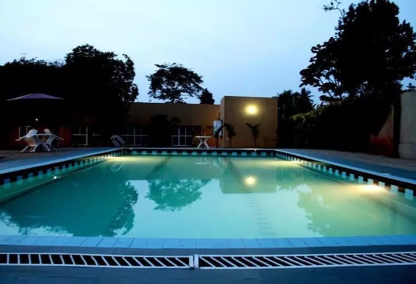 هتل The Mansion
