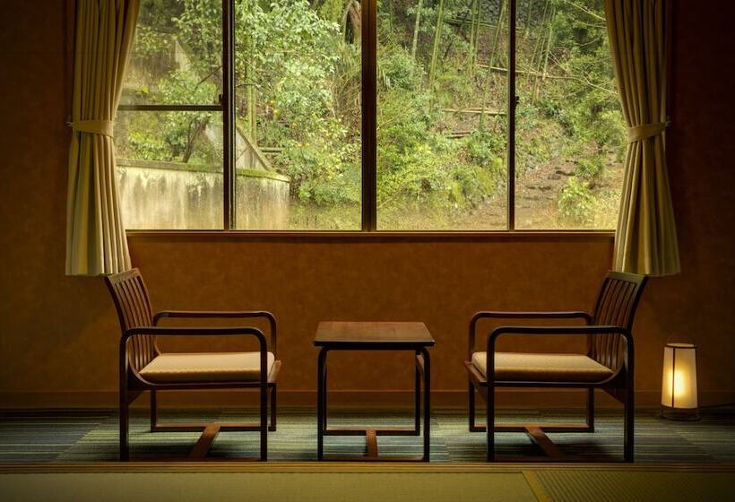 旅館 Yumoto Komachikan