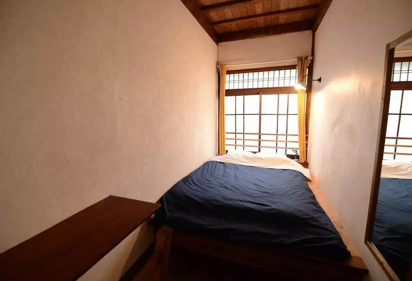 Taketa Ekimae Hostel Cue