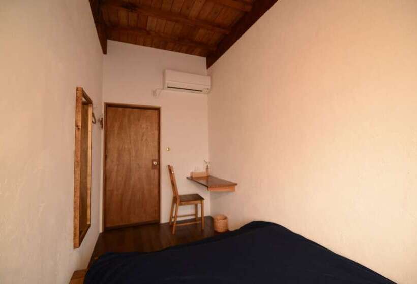 Taketa Ekimae Hostel Cue