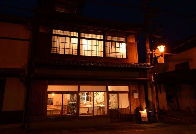 Taketa Ekimae Hostel Cue