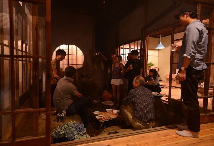 Taketa Ekimae Hostel Cue