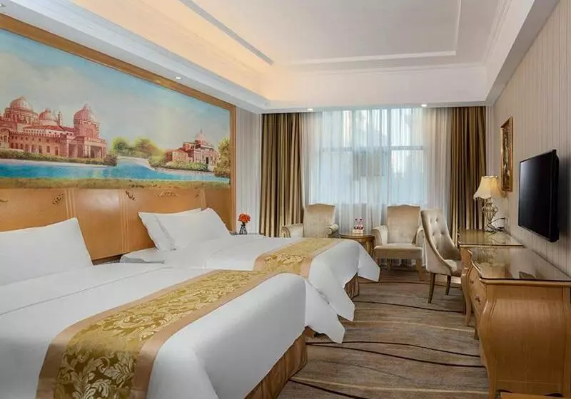 Vienna Hotel Meizhou Jiangnan