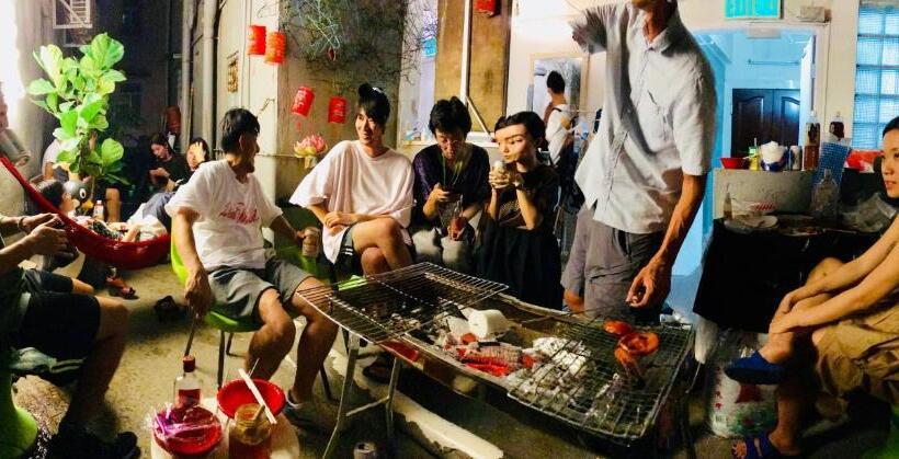 هاستل Wontonmeen