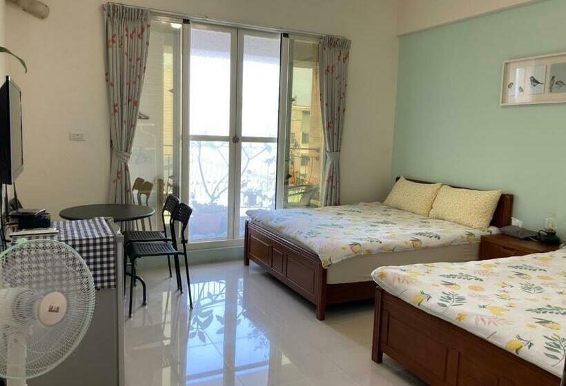 تختخواب و صبحانه Feng Su