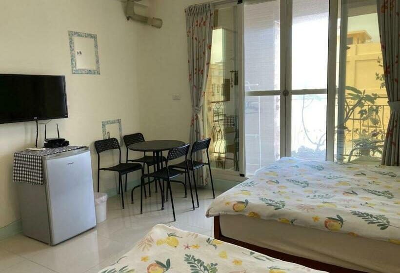 تختخواب و صبحانه Feng Su