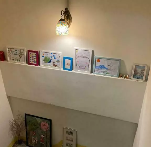 تختخواب و صبحانه Feng Su