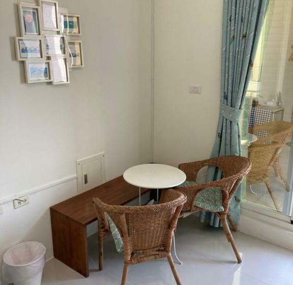 تختخواب و صبحانه Feng Su